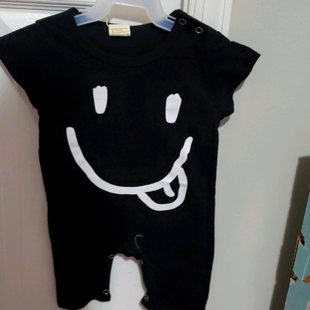 Baby bodysuit
